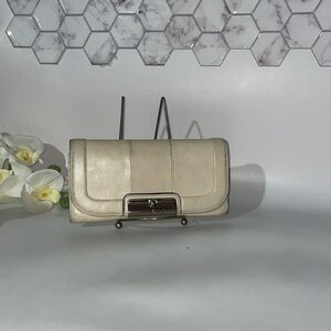 Vintage Coach Cream Leather Continental Wallet